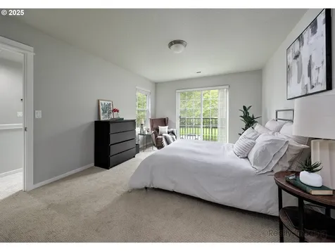 728 NE 72nd Avenue Hillsboro OR 97124