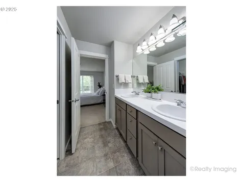 728 NE 72nd Avenue Hillsboro OR 97124