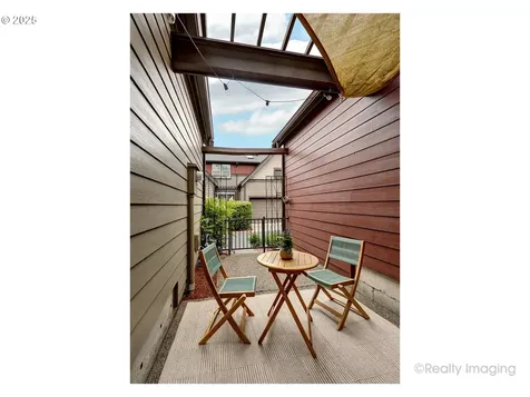 728 NE 72nd Avenue Hillsboro OR 97124