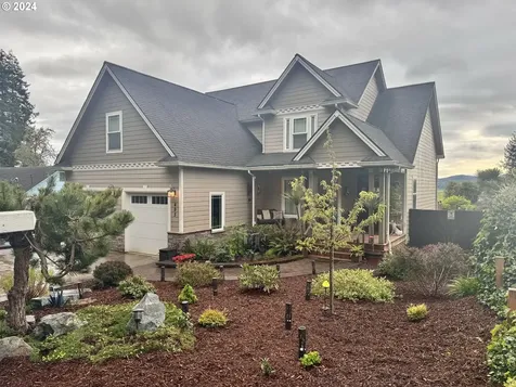 495 S Henry Street Coquille OR 97423