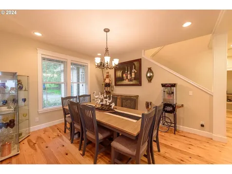495 S Henry Street Coquille OR 97423