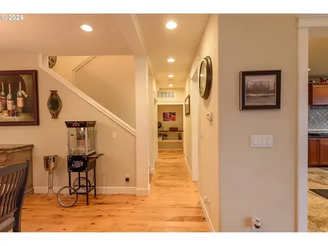 495 S Henry Street Coquille OR 97423
