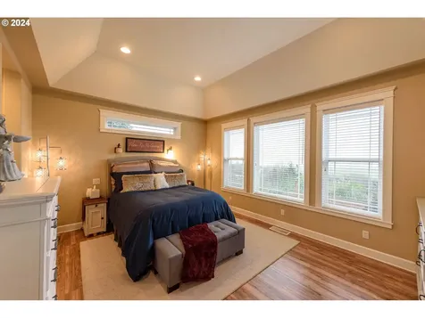 495 S Henry Street Coquille OR 97423
