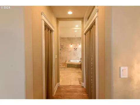 495 S Henry Street Coquille OR 97423