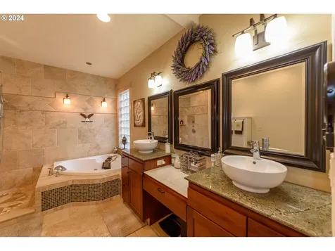 495 S Henry Street Coquille OR 97423