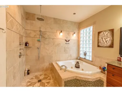 495 S Henry Street Coquille OR 97423