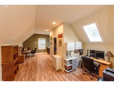 495 S Henry Street Coquille OR 97423