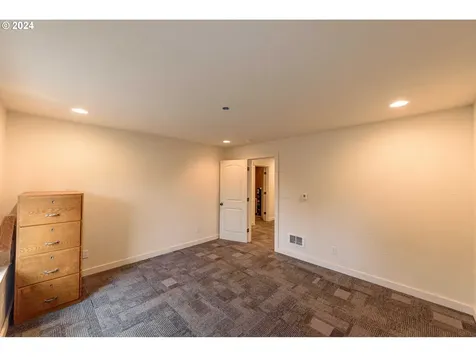 495 S Henry Street Coquille OR 97423