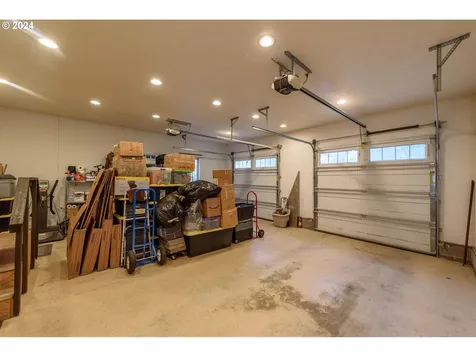 495 S Henry Street Coquille OR 97423