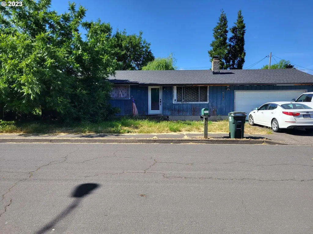 588 37th Street Springfield OR 97478