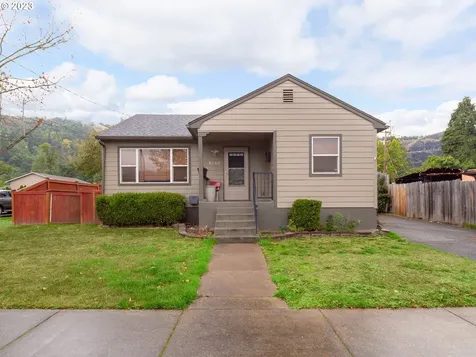 1240 Se Fullerton Street Roseburg OR 97470