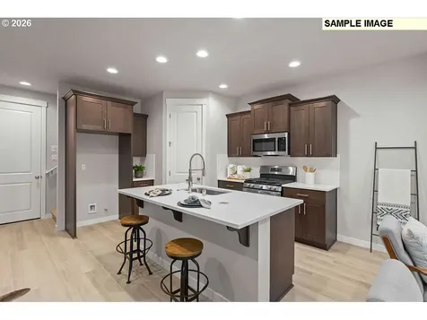 18605 NE 44th Avenue Vancouver WA 98686