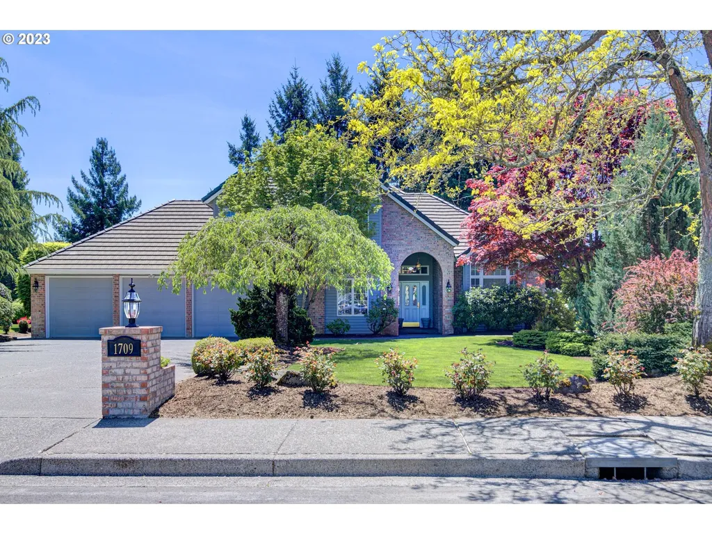 1709 Nw Gregory Drive Vancouver WA 98665