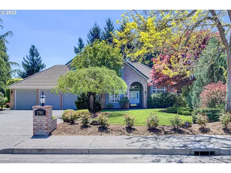 1709 Nw Gregory Drive Vancouver WA 98665