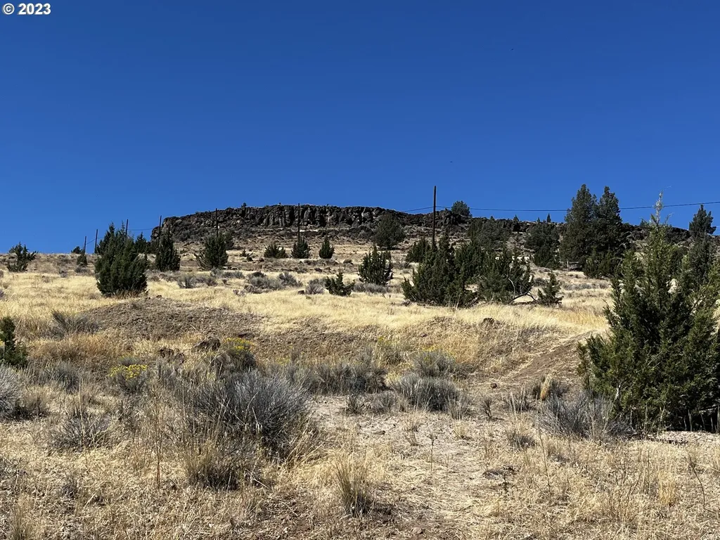 Highway 197 Maupin OR 97037