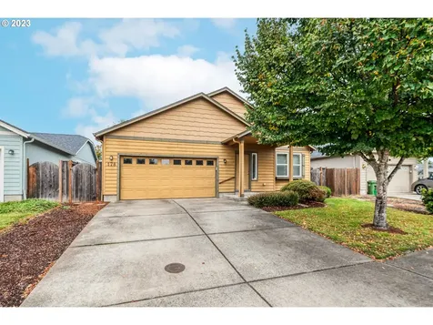 178 River Walk Place Cottage Grove OR 97424