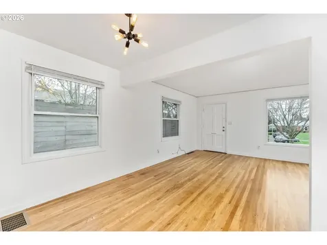 1435 NE Mason Street Portland OR 97211