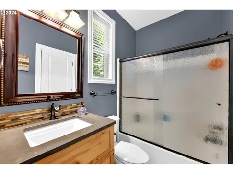 12412 Nw 47th Avenue Vancouver WA 98685
