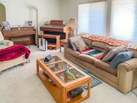 8017 Old Highway 99 North Roseburg OR 97470