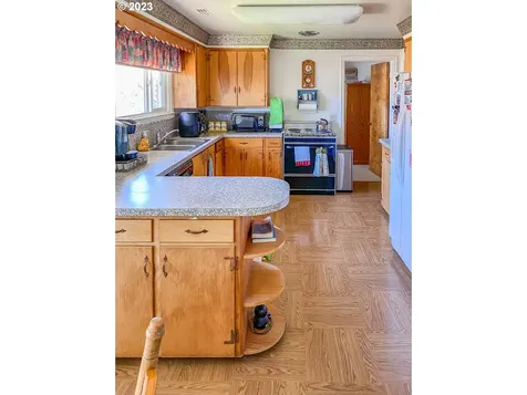 8017 Old Highway 99 North Roseburg OR 97470