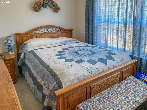 8017 Old Highway 99 North Roseburg OR 97470