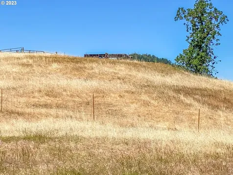 8017 Old Highway 99 North Roseburg OR 97470