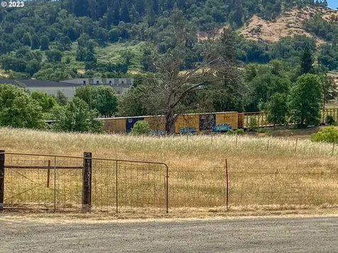 8017 Old Highway 99 North Roseburg OR 97470