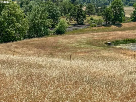 8017 Old Highway 99 North Roseburg OR 97470