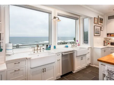 11960 Nw Short Street Seal Rock OR 97376