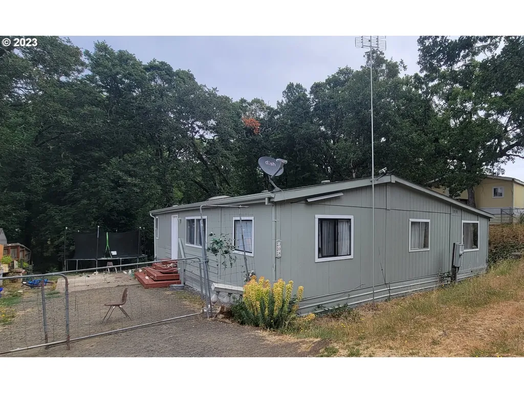 308 NE Kirby Avenue Roseburg OR 97470
