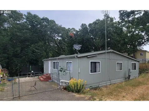 308 NE Kirby Avenue Roseburg OR 97470