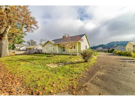 260 Columbia Court Cottage Grove OR 97424