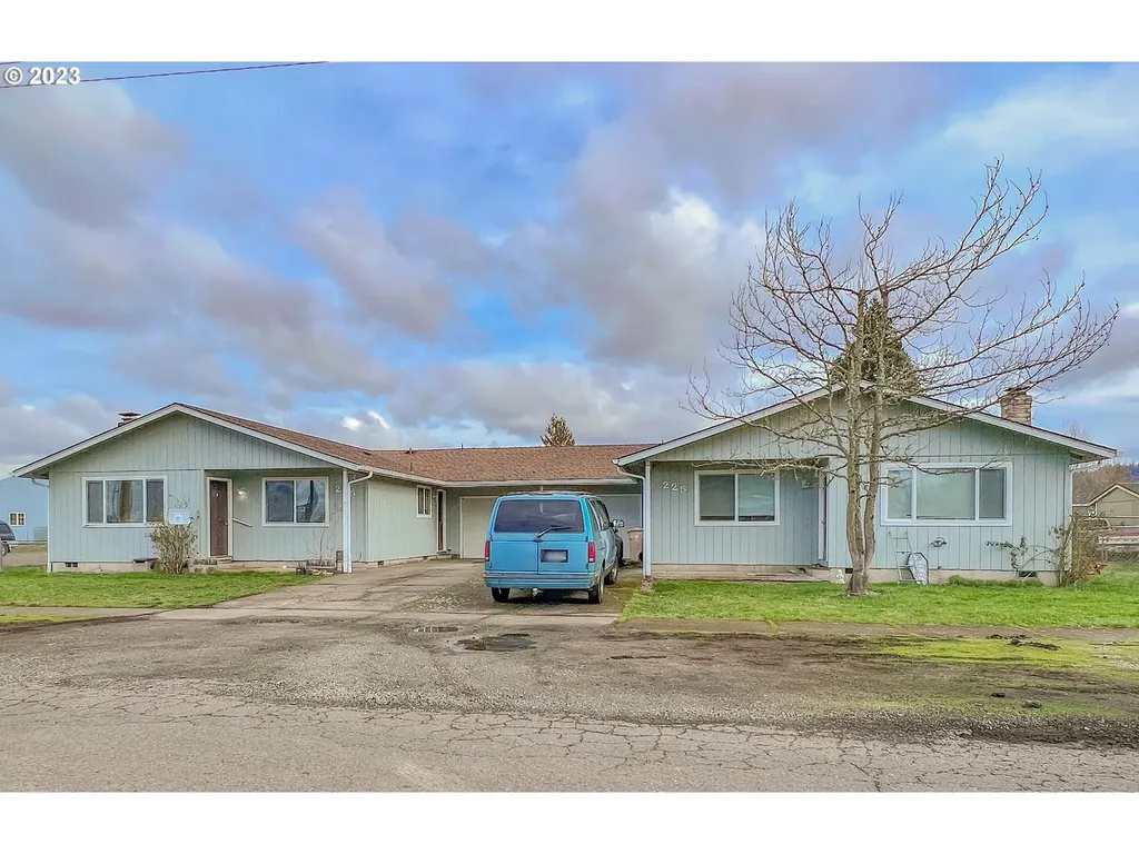 215 S 10th Street Lebanon OR 97355