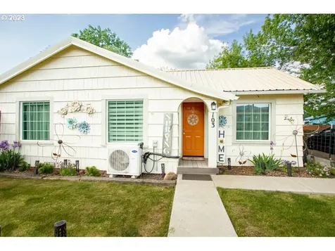 103 Division Avenue La Grande OR 97850