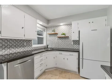9040 SW Rambler Lane Portland OR 97223