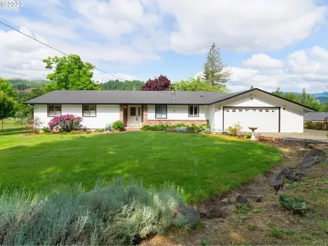3640 Colonial Road Roseburg OR 97471