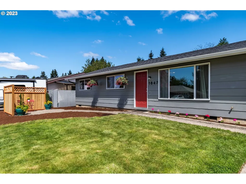 1847 Princeton Drive Eugene OR 97405