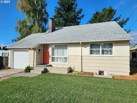 8253 Ne Sacramento Street Portland OR 97220