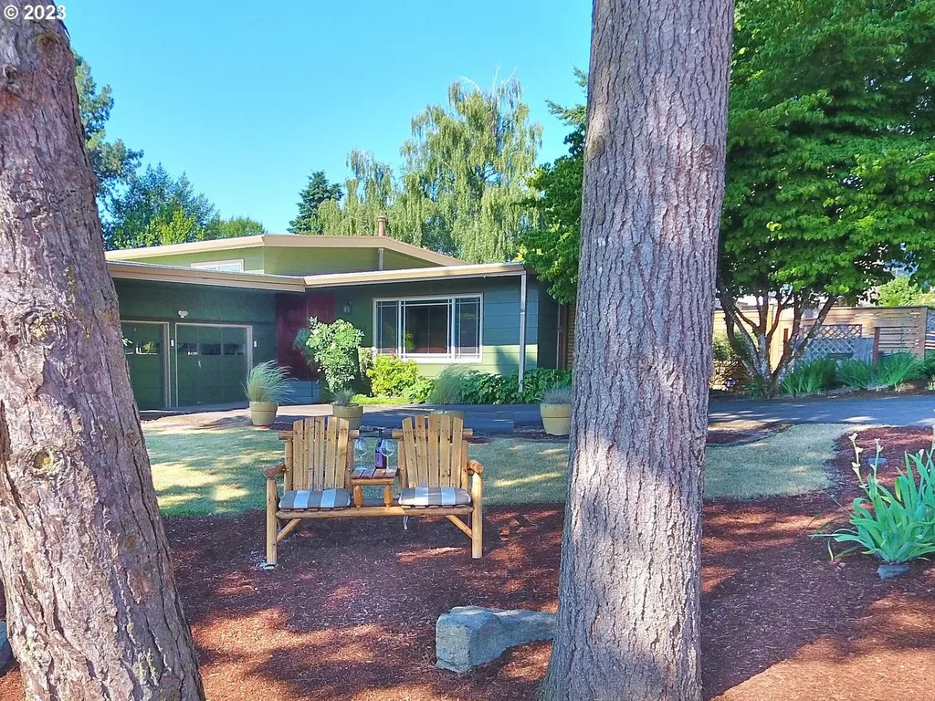 260 Nw Laurel Street Dundee OR 97115