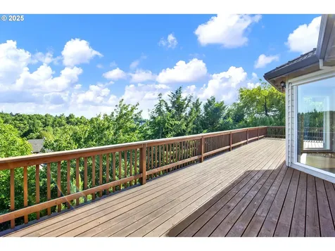 9234 NW Hopedale Court Portland OR 97229