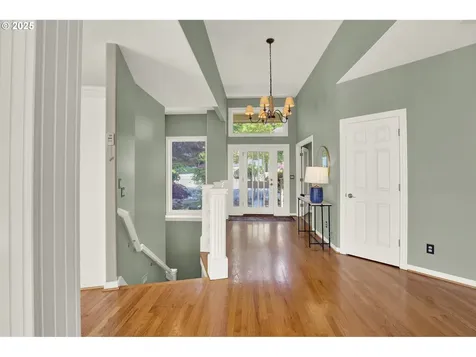 9234 NW Hopedale Court Portland OR 97229