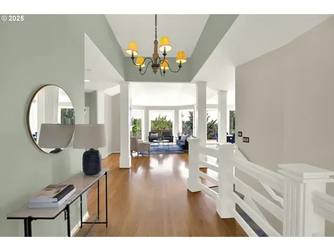 9234 NW Hopedale Court Portland OR 97229