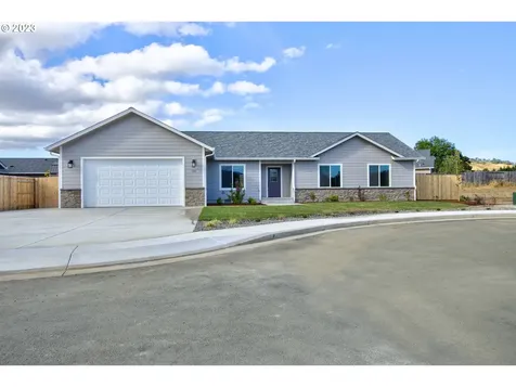 120 Citation Court Winston OR 97496