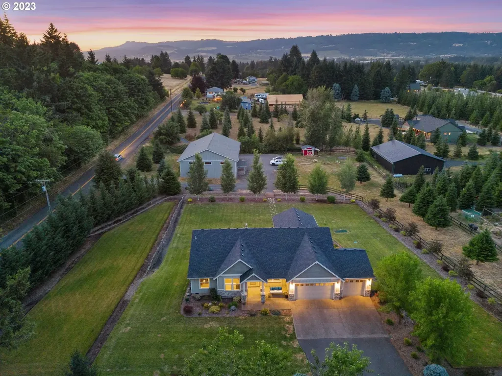 21605 NE Whitehorse Drive Dundee OR 97115