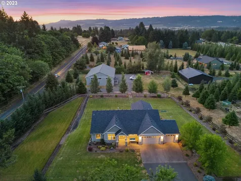21605 NE Whitehorse Drive Dundee OR 97115