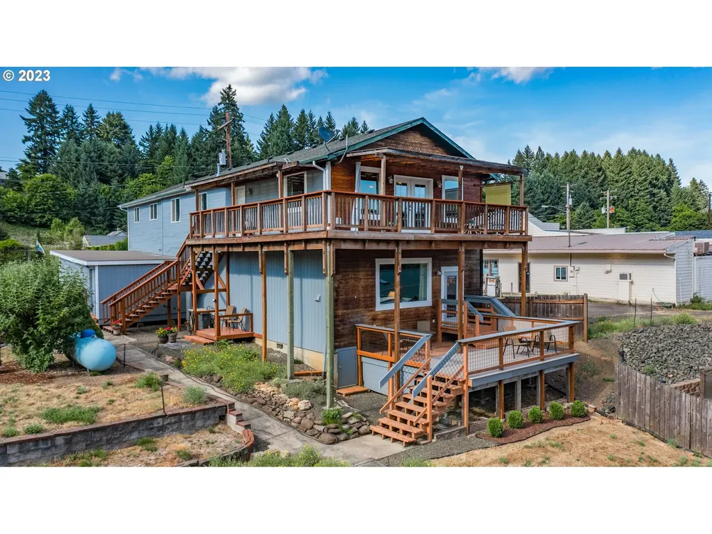 407 N Main Street Falls City OR 97344
