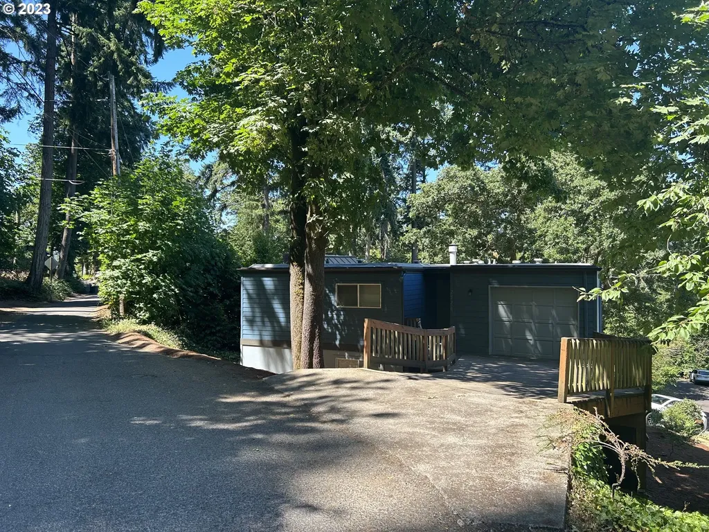 2570 Spring Boulevard Eugene OR 97403