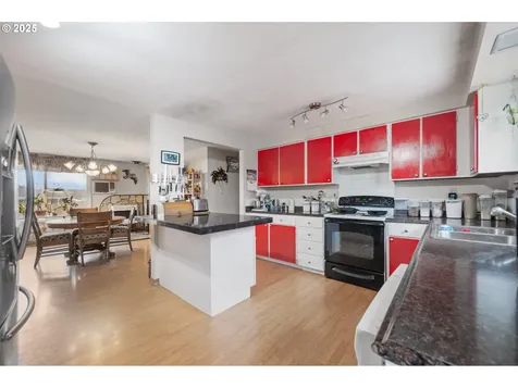 321 NE 8th Street Madras OR 97741