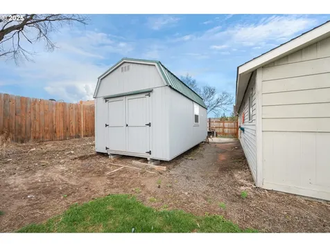 321 NE 8th Street Madras OR 97741