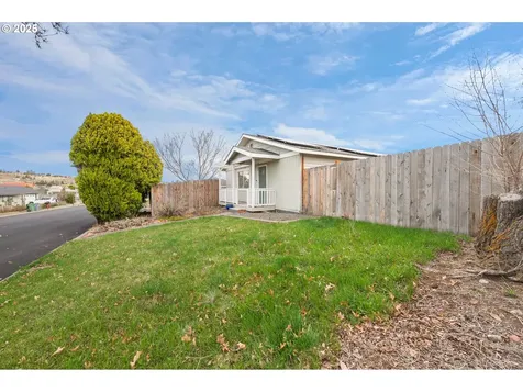 321 NE 8th Street Madras OR 97741